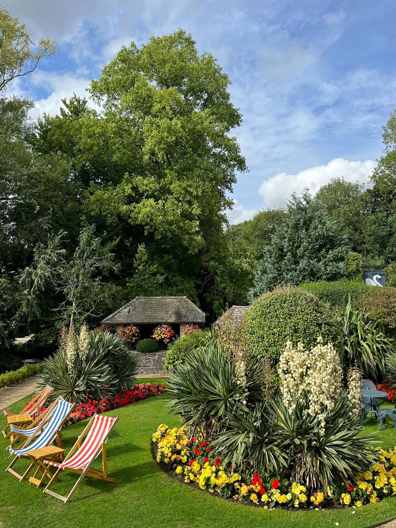 Garden maintenance in Hilton with an immaculate lawn, colourful feature borders and well maintained planting